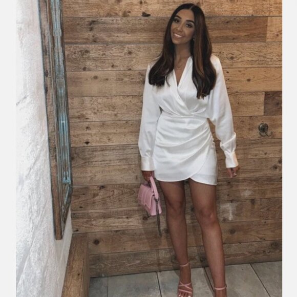 Zara Satin Effect Wrap Mini Dress Long Sleeve White Blogger Fav Size Small - Picture 3 of 9